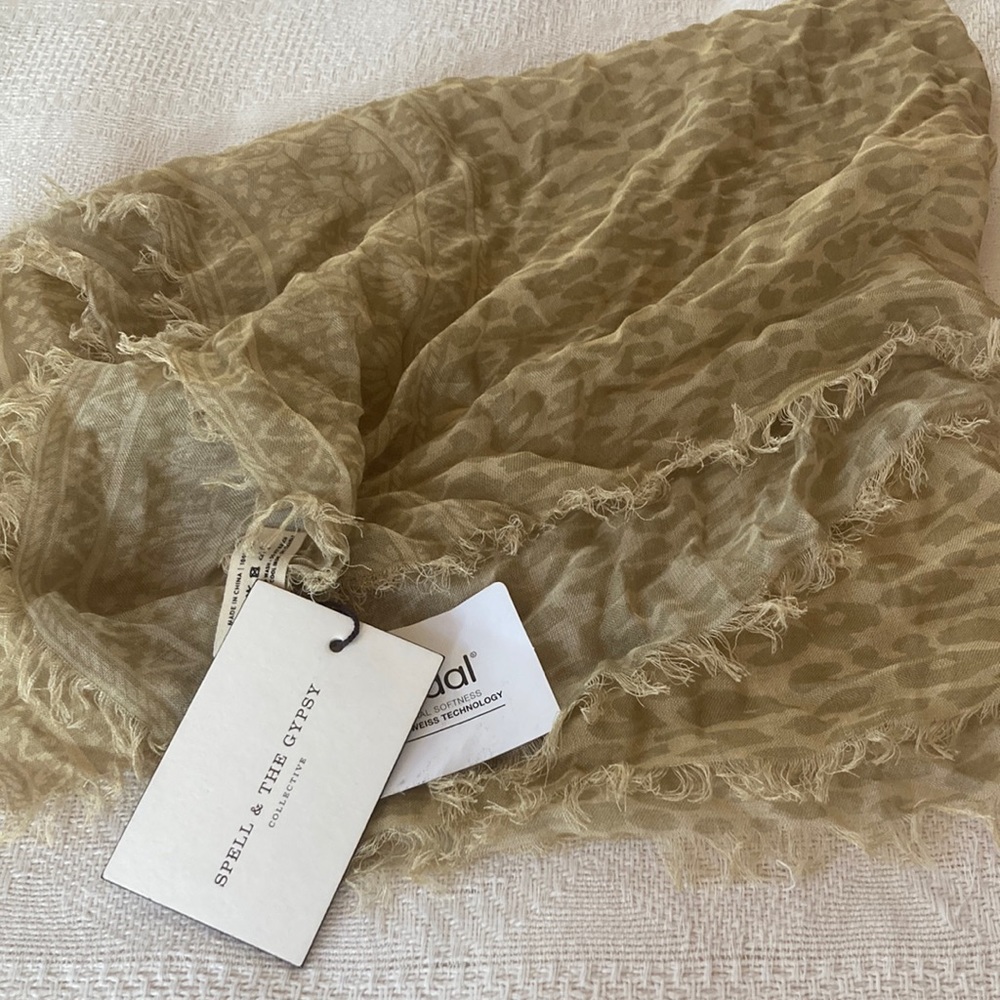 NWT Spell and the Gypsy Wild Things Head Scarf